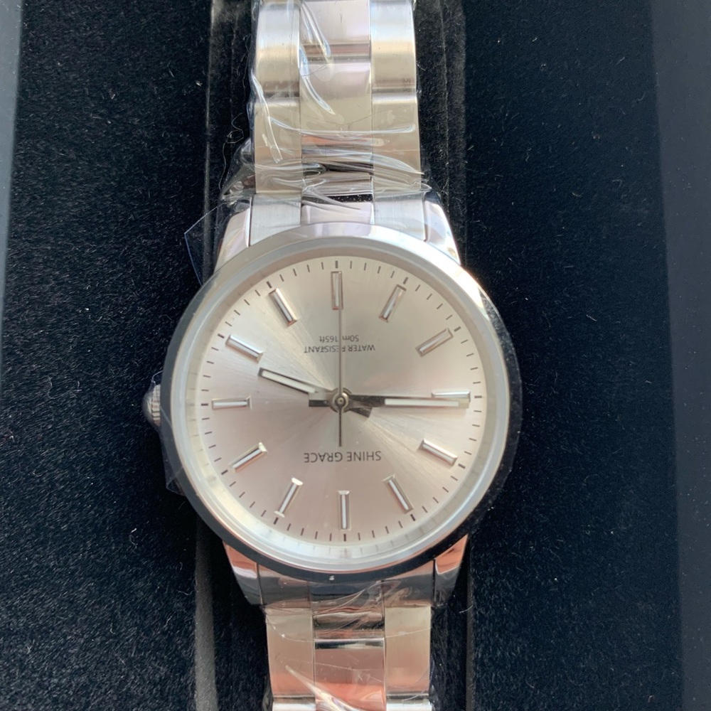 Watch - Picture 4 of 4